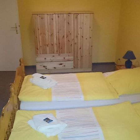 Gaststaette Und Pension Felsenthal Tabarz Kültér fotó