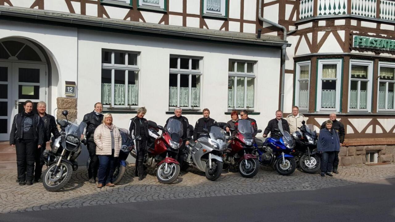 Gaststaette Und Pension Felsenthal Tabarz Kültér fotó