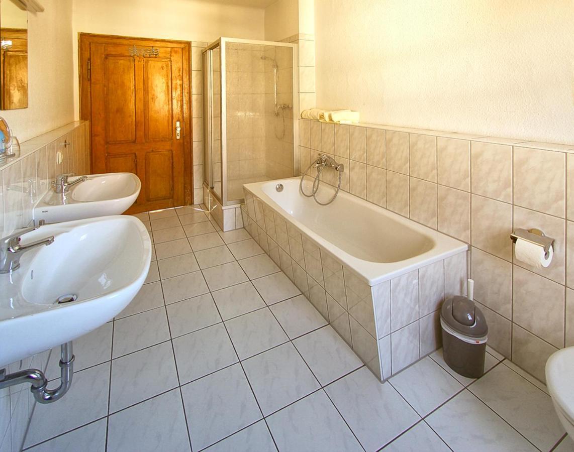 Gaststaette Und Pension Felsenthal Tabarz Szoba fotó