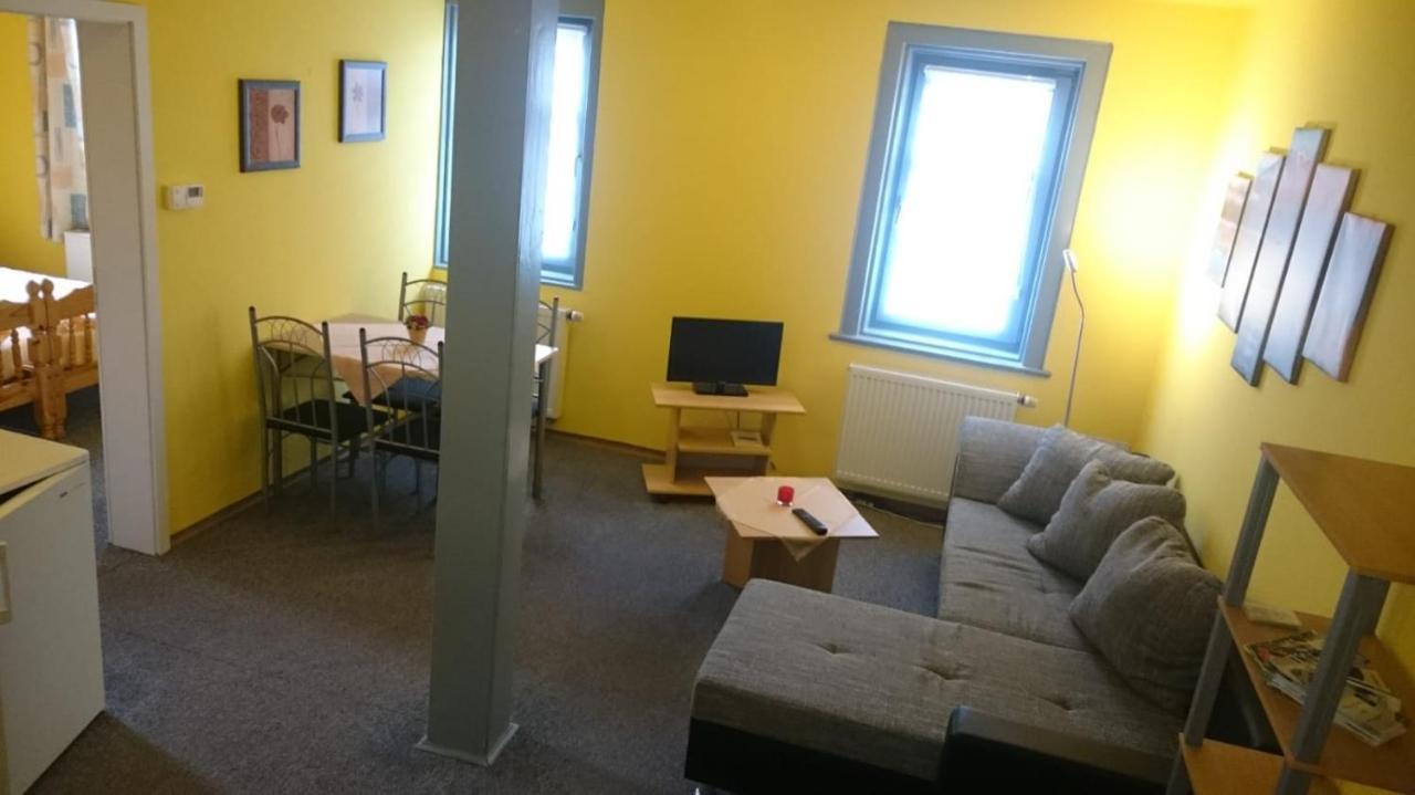 Gaststaette Und Pension Felsenthal Tabarz Kültér fotó
