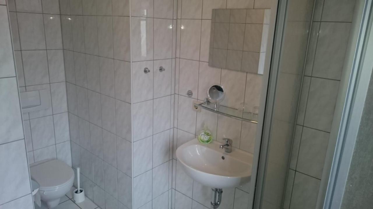 Gaststaette Und Pension Felsenthal Tabarz Kültér fotó